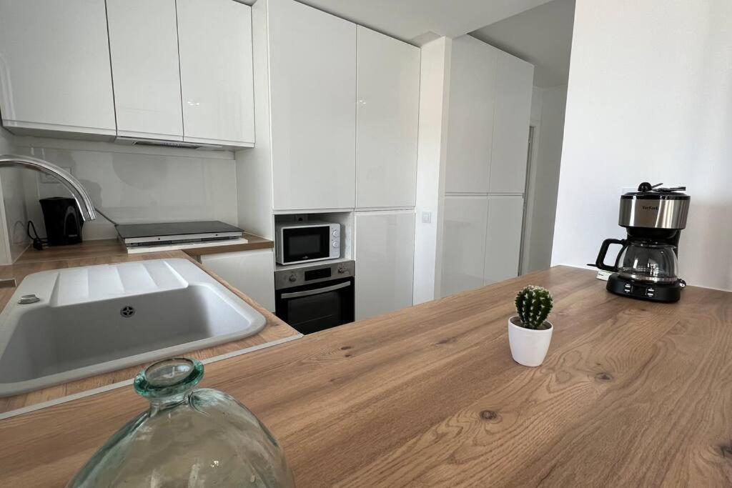 Apartamento Tres Habitaciones Con Vistas Al Mar En Roses Exterior foto